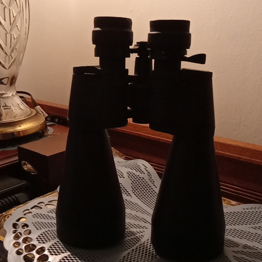 COPY - Binoculars  Military grade,  12-100 x 70 zoom 171 ft/1000 yards, excelle…